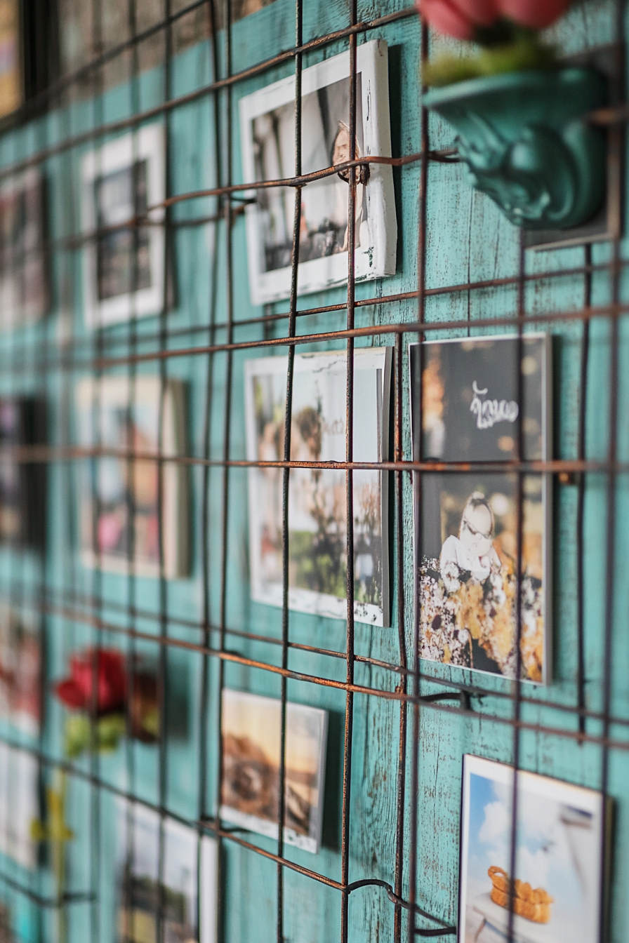 DIY wall decor. Ornate metal wire photo grid